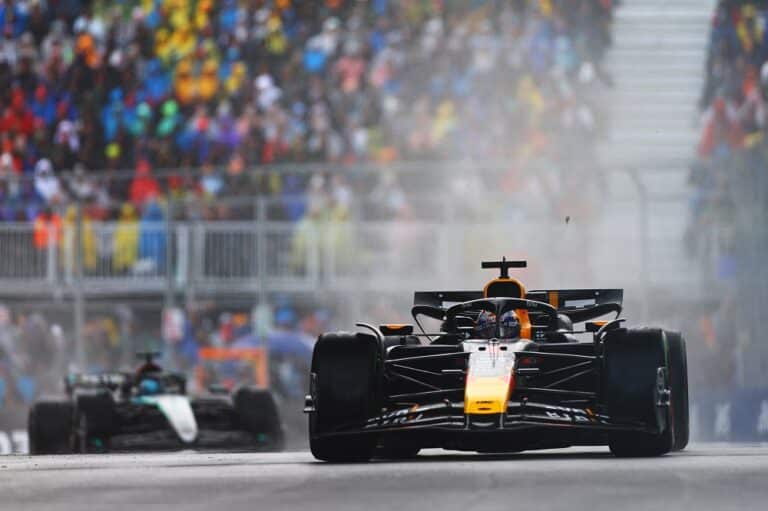 Red Bull pisti formulalupauksen tylysti pihalle