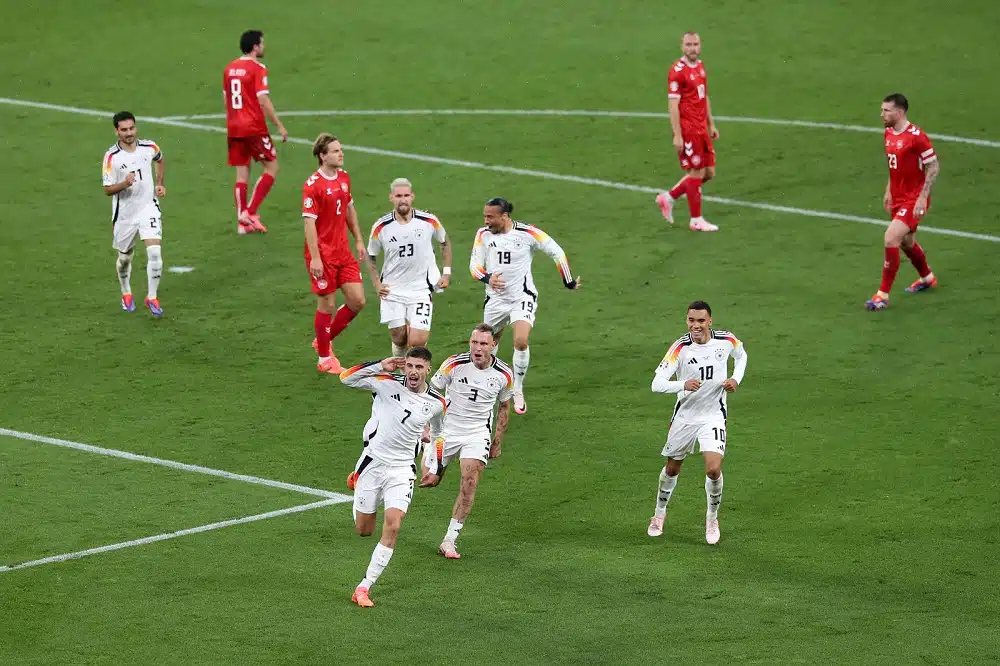 Saksa pehmitti Tanskan – dramaattinen minuutti käänsi peliin Saksa pehmitti Tanskan – dramaattinen minuutti käänsi peliin