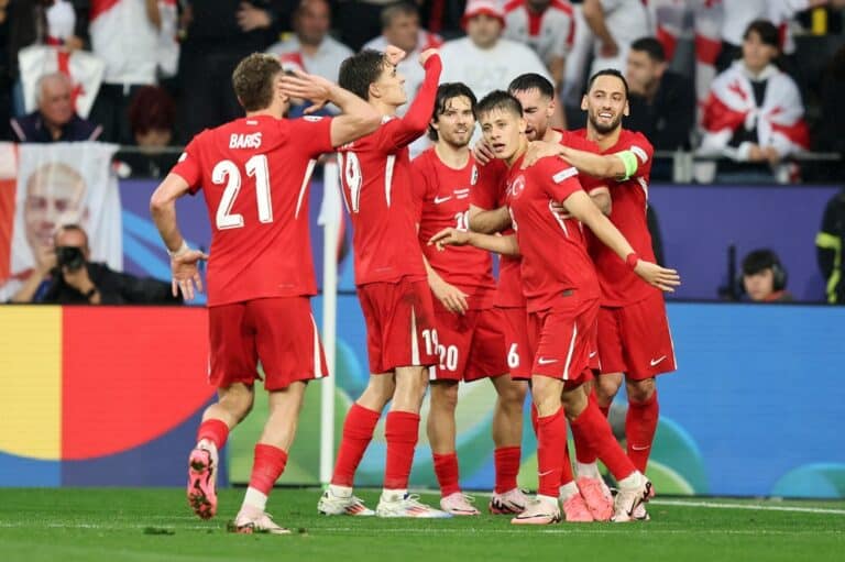 Kostaako Turkki jälleen karmean selkäsaunan? – historiallinen ottelu