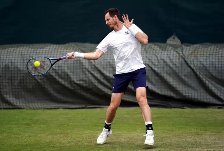 Andy Murrayn tennisura päättyi – Djokovic ja Alcaraz olympiavälieriin
