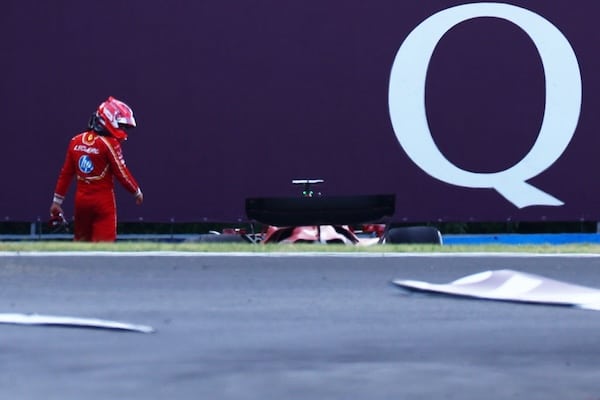 Ferrarin Charles Leclerc rysäytti seinään, isompi kolari myös lähellä F1-harjoituksissa Ferrarin Charles Leclerc rysäytti seinään, isompi kolari myös lähellä F1-harjoituksissa