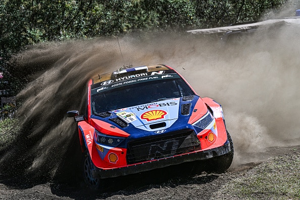 Esapekka Lappi täpinöissään Latvian MM-rallissa: ”Siistiä, todella siistiä!” Esapekka Lappi täpinöissään Latvian MM-rallissa: ”Siistiä, todella siistiä!”