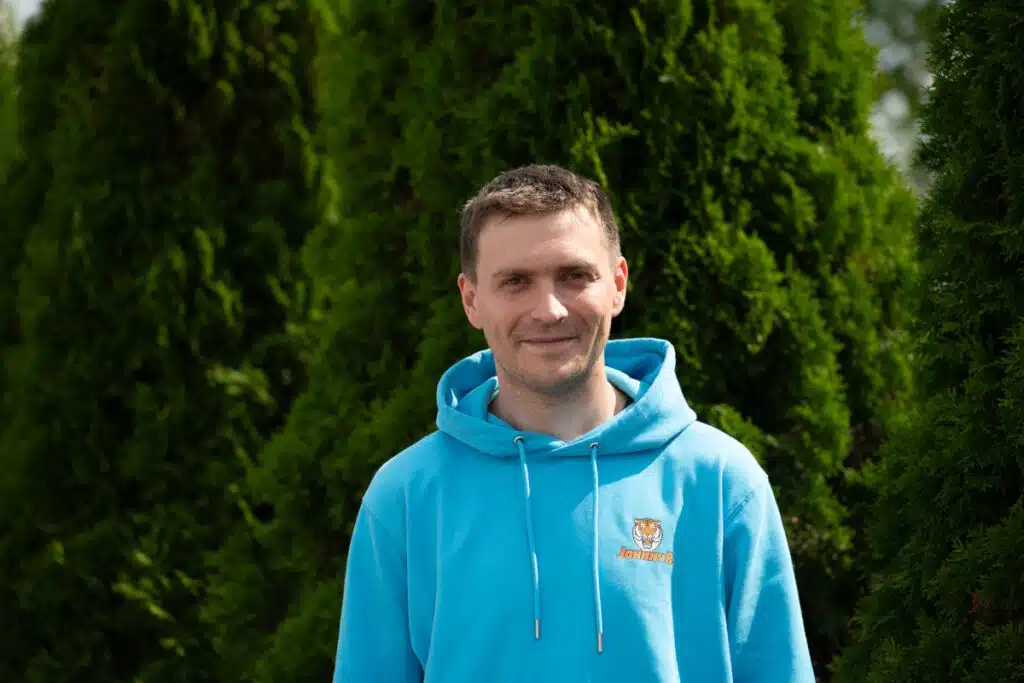 Suomalaiskuski hyppää Toyotan rattiin Suomen MM-rallissa – ”Jokaisen kuljettajan unelma”