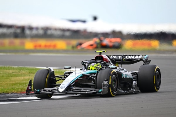 Mercedekseltä merkittävä uutinen Lewis Hamiltonin voitonhuumassa Mercedekseltä merkittävä uutinen Lewis Hamiltonin voitonhuumassa