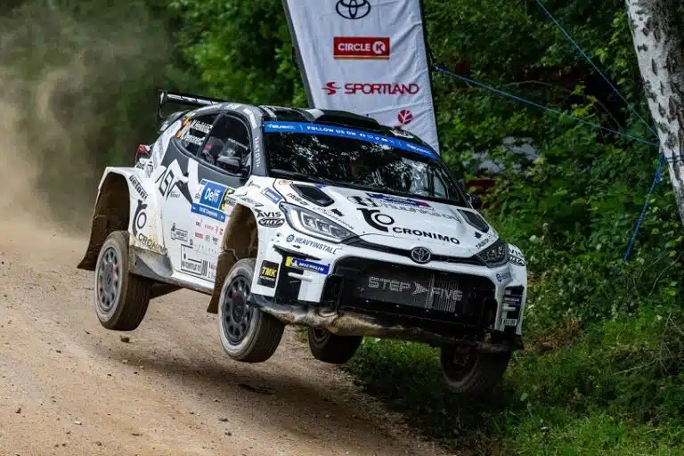 Suomalaiskuski ässä hihassaan Latvian MM-ralliin