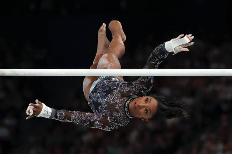 Supertähti Simone Biles toipui ongelmastaan – ”Voi sattua kaupan kassalla”