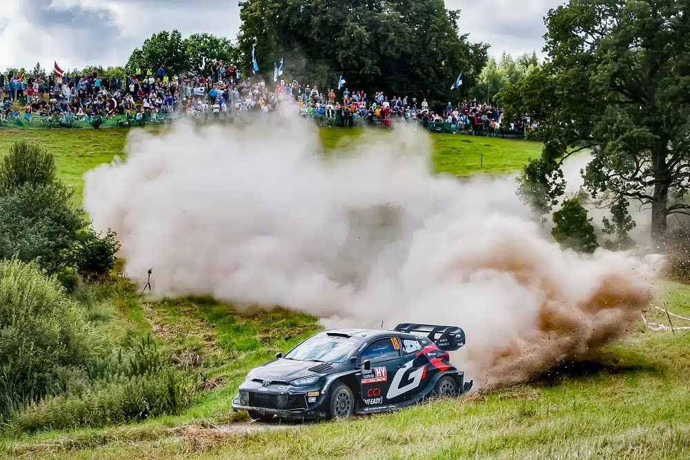 Ott Tänak ajaa takaa latvialaista – Kalle Rovanperällä oli okei (ek19)