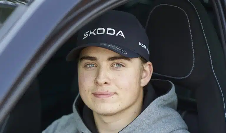 Entinen WRC-tähti hehkuttaa suomalaista superlahjakkuutta – ”Oli uskomatonta nähdä miten hän ajaa”