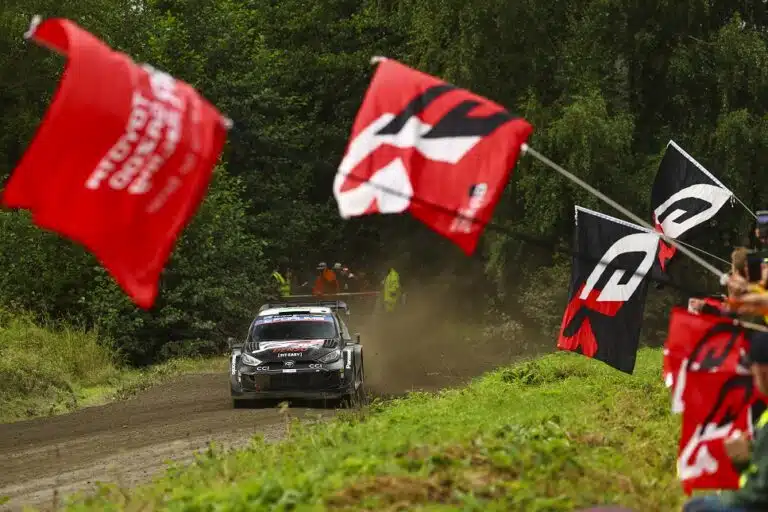 Toyota-kuskille karmea katastrofi Suomen MM-rallissa