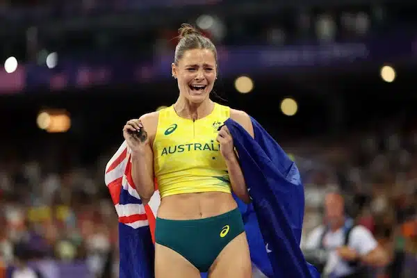 Nina Kennedy voitti naisten seiväshypyn olympiakultaa