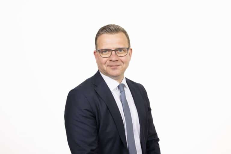 Petteri Orpo esitti toiveen Pariisissa – ”Rauhaa suomalaisurheilijoille, ei mollata”