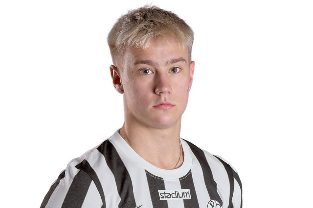 HJK kaappasi vastustajajoukkueen superlupauksen – maksoi siirtosumman HJK kaappasi vastustajajoukkueen superlupauksen – maksoi siirtosumman