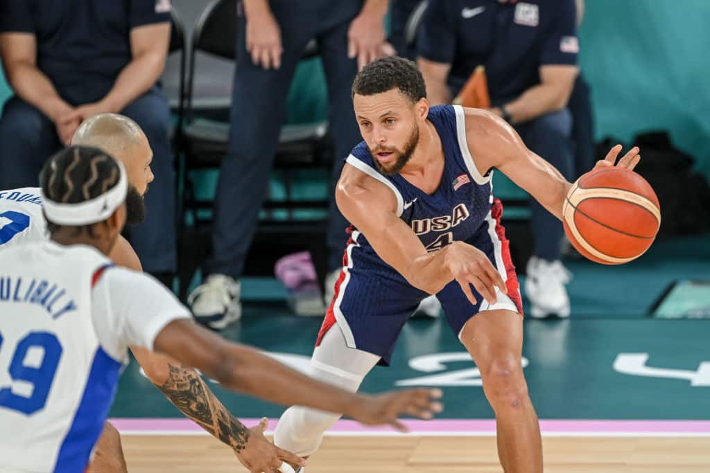 USA:n NBA-tähdille olympiakultaa hurjassa näytöksessä USA:n NBA-tähdille olympiakultaa hurjassa näytöksessä