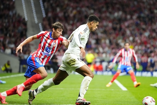 Madridin derby lähti käsistä ja keskeytettiin – dramaattinen ratkaisu
