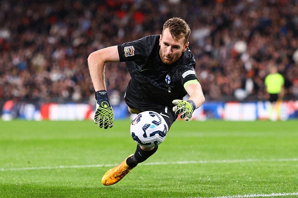 Lukas Hradecky rajussa myllyssä - ”Et vaan kestä ikuisesti” Lukas Hradecky rajussa myllyssä – ”Et vaan kestä ikuisesti”