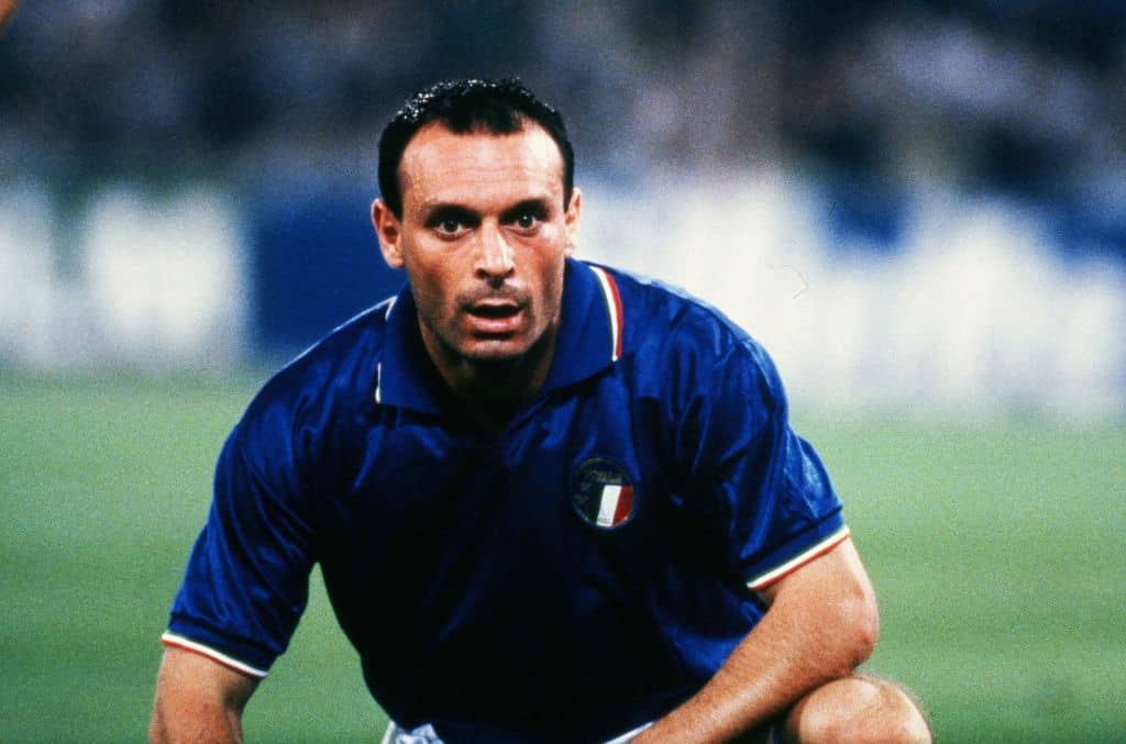 Italian kaikki maalikuninkaat ovat kuolleet