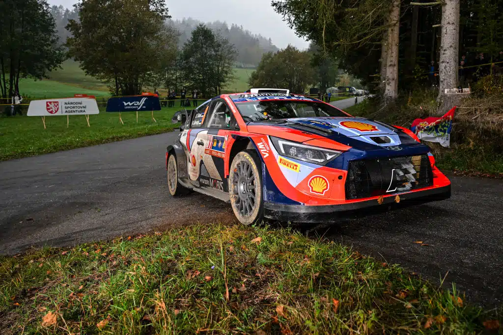 Ott Tänak valloitti Keski-Euroopan asvalttitiet – MM-ratkaisu siirtyy päätöskisaan