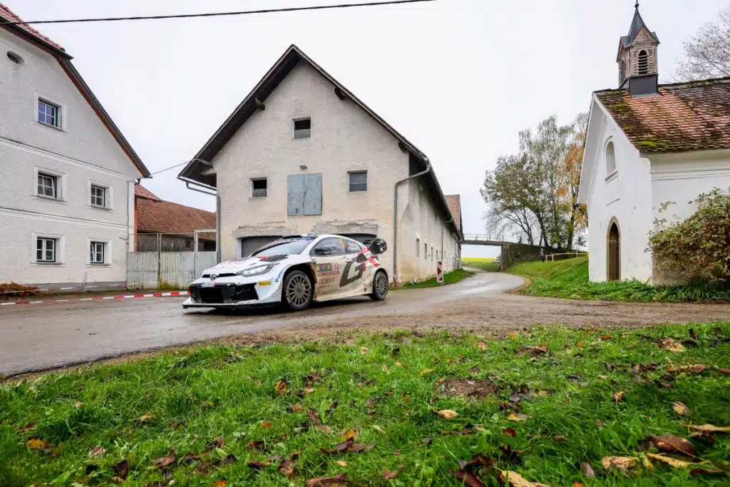 EK15: Sami Pajari ajoi rajusti ulos – kärkipaikka vaihtui