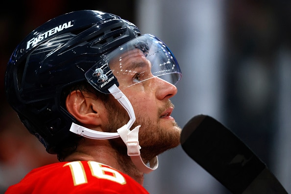 Aleksander Barkov pidensi pisteputkea - laiha lohtu huikeassa ottelussa Aleksander Barkov pidensi pisteputkea – laiha lohtu huikeassa ottelussa