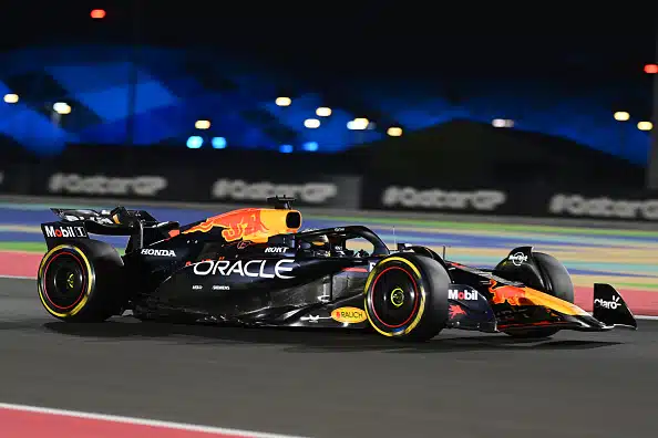 Max Verstappen järjesti järkytyksen Lando Norrisille