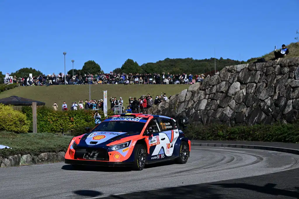 Thierry Neuville tekee kovaa nousua Japanin MM-rallissa (ek14)