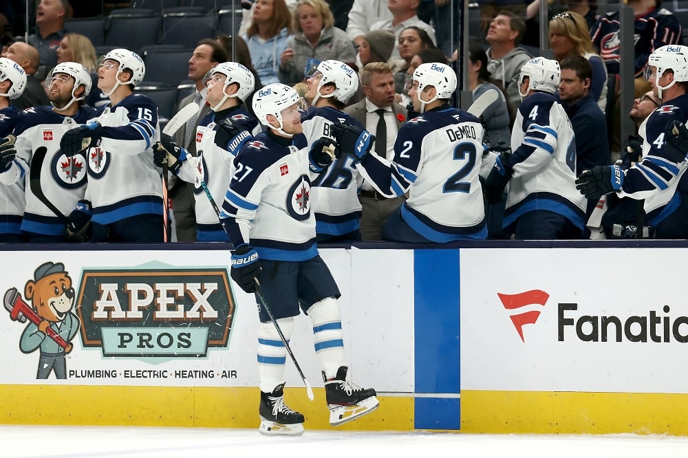NHL:n hirmuryhmän valmentaja myönsi: "Ei tätä olisi voinut suunnitella" NHL:n hirmuryhmän valmentaja myönsi: ”Ei tätä olisi voinut suunnitella”