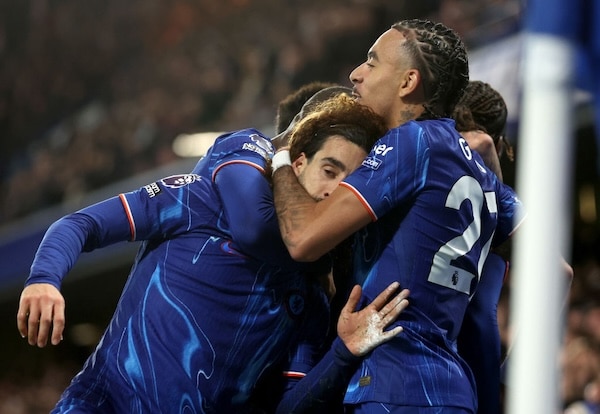 Chelsea nousi jo kahden pisteen päähän Liverpoolista, Tottenham otti tyrmäävän voiton