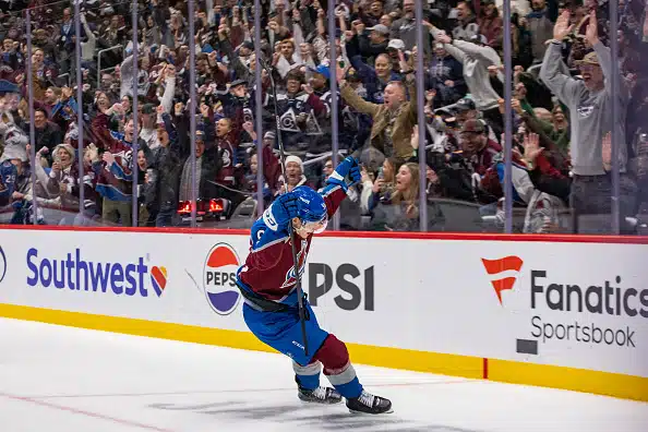 Tyly näytös NHL:ssä – Coloradon suomalaispelaajat tehoilivat