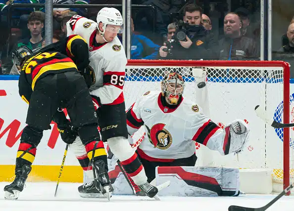 Suomalainen tulokasvahti loisti NHL:ssä - "Tykkään, kun tulee vetoja" Suomalainen tulokasvahti loisti NHL:ssä – ”Tykkään, kun tulee vetoja”