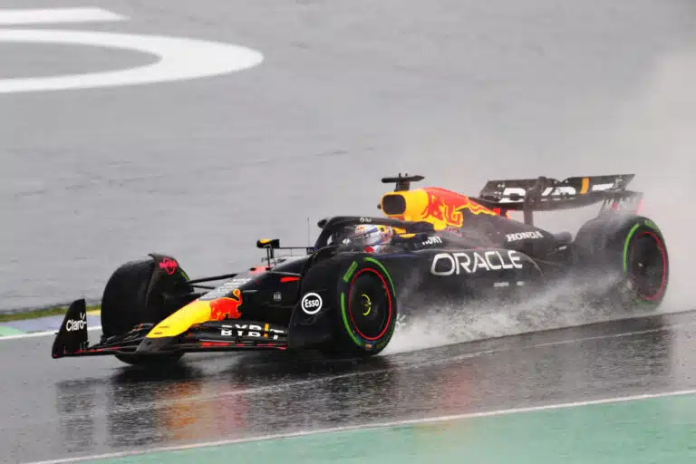 Max Verstappenilla meni kuppi nurin – isä sai estettyä täystuhon