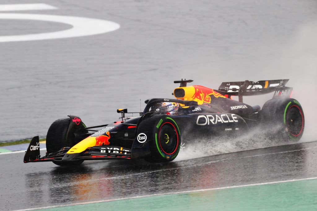 Max Verstappenilla meni kuppi nurin - isä sai estettyä täystuhon Max Verstappenilla meni kuppi nurin – isä sai estettyä täystuhon