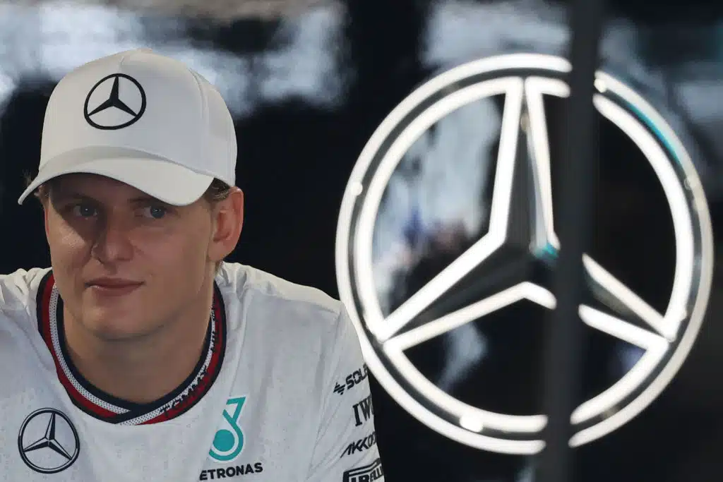 Valtteri Bottas järjesti lähtöpassit legendan pojalle – F1-ura on käytännössä taputeltu