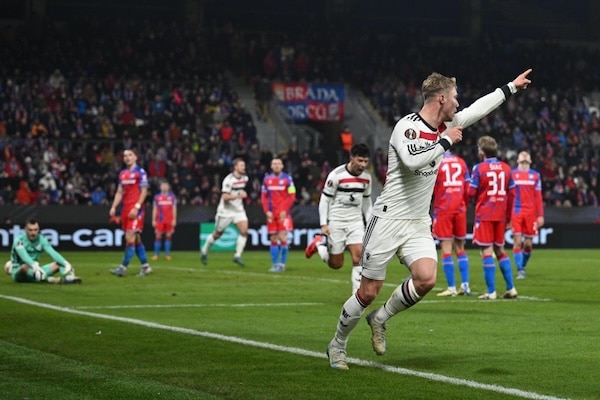 Tanskalaisnuorukainen pelasti Manchester Unitedin häpeältä - raju tilasto kertoo kaiken Tanskalaisnuorukainen pelasti Manchester Unitedin häpeältä – raju tilasto kertoo kaiken