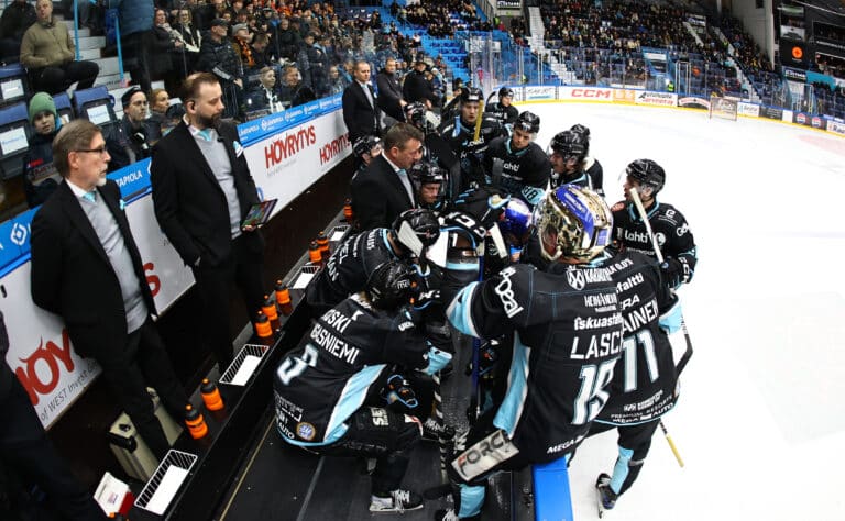 SM-liigan jäähykuningas sai lähtöpassit