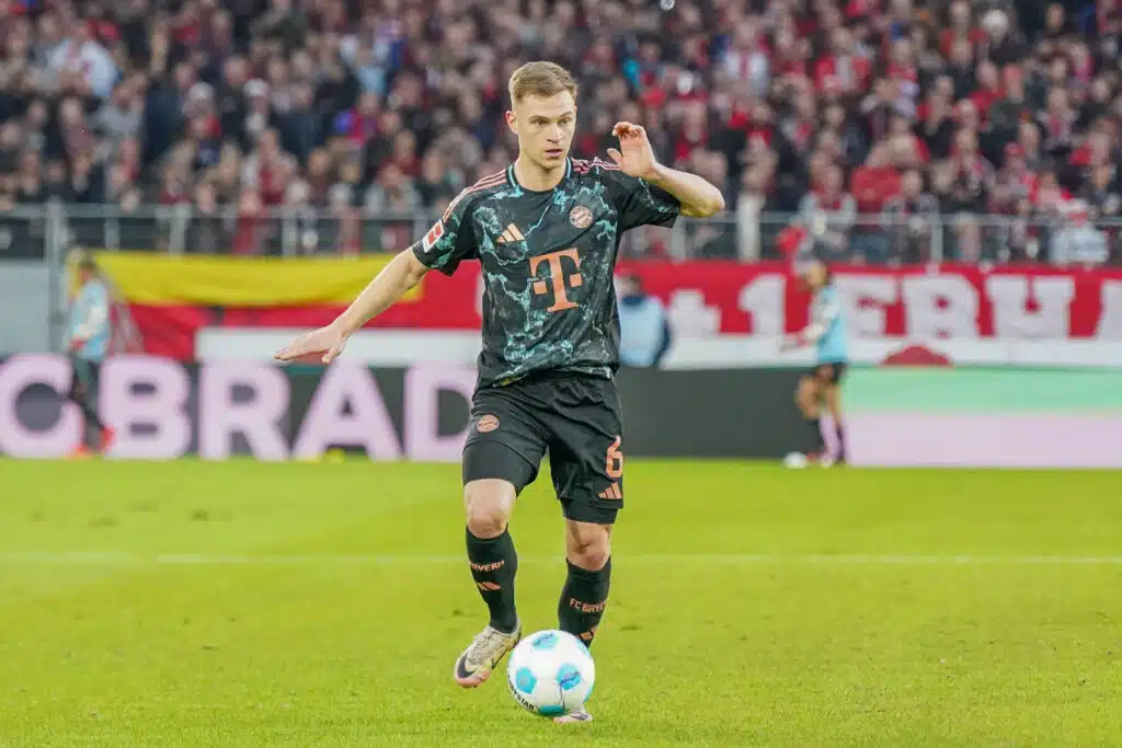 Valioliigaseurat jäivät nuolemaan näppejään – Bayern-tähti käänsi kelkkansa ja teki pitkän jatkosopimuksen