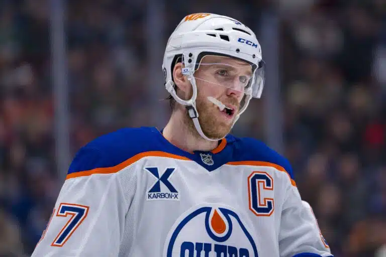 NHL:ssä nähtiin mieletön ottelu – Connor McDavidin huipputehot eivät riittäneet