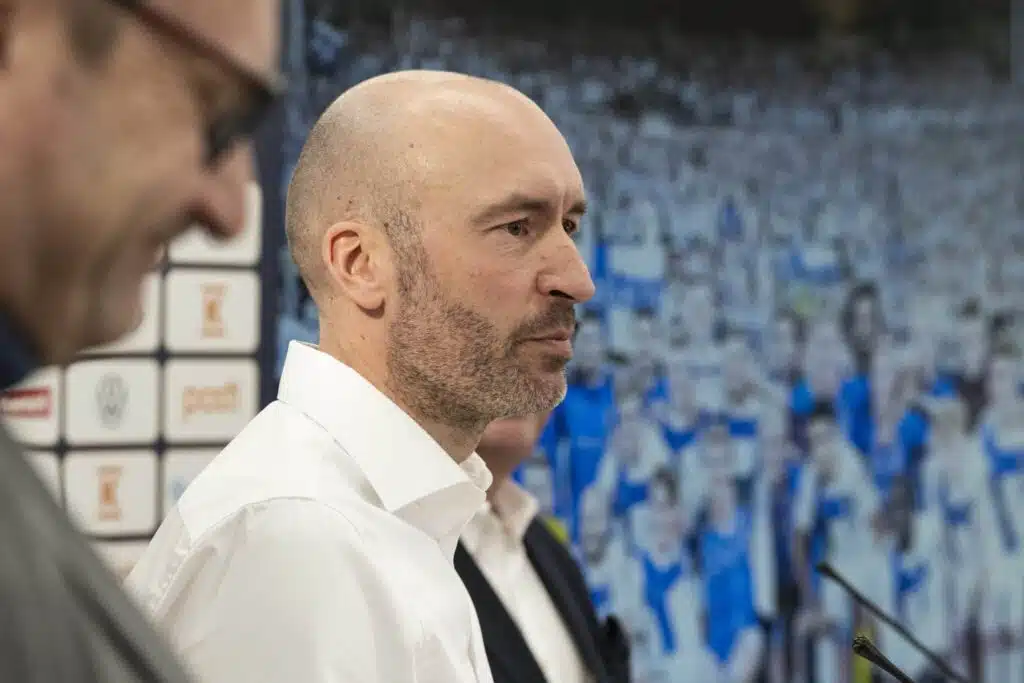 Huuhkajin kalenteriin kaksi ottelua lisää – näin Jacob Friis perustelee