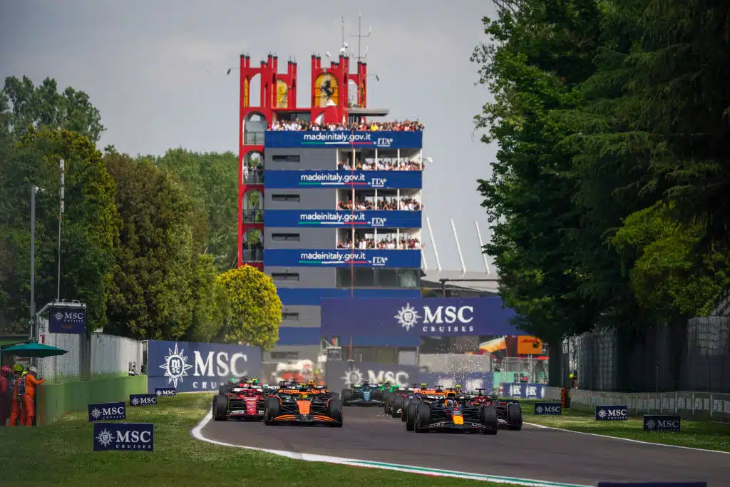 Kaksi legendaarista F1-rataa vaarassa menettää kilpailunsa Kaksi legendaarista F1-rataa vaarassa menettää kilpailunsa