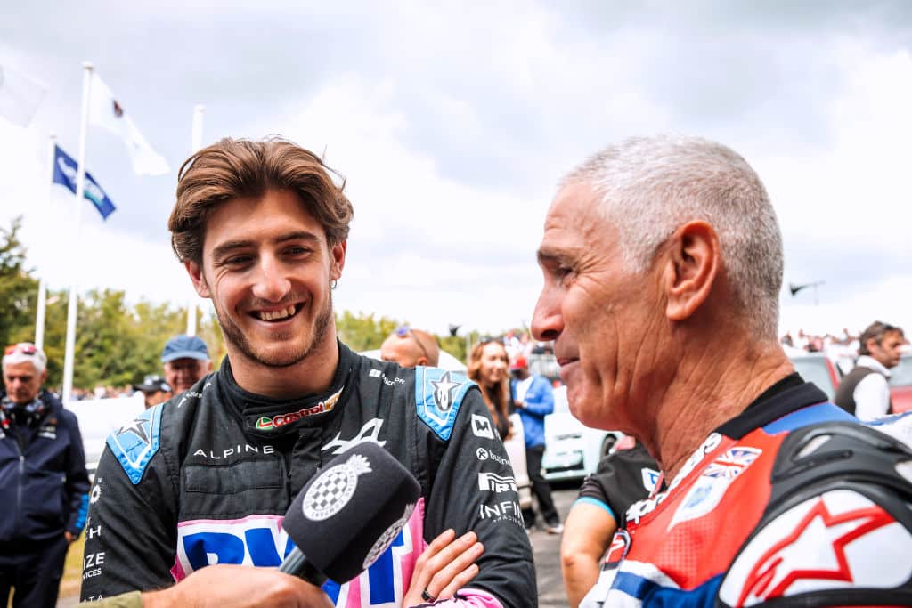 Michael Schumacherilla ja F1-tulokkaalla mielenkiintoinen yhteys Michael Schumacherilla ja F1-tulokkaalla mielenkiintoinen yhteys