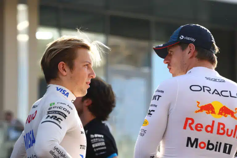 Max Verstappen uhkaa taas pyyhkiä tallikaverillaan lattiaa – legendalta epätavallinen neuvo
