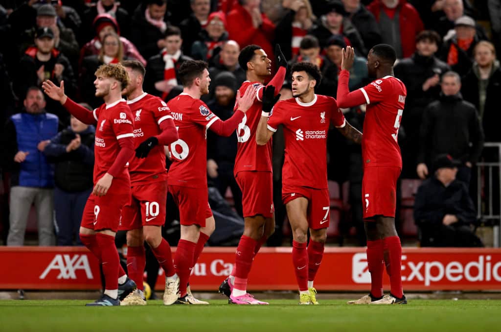 Liverpool teki pitkän jatkosopimuksen nuorelle lupaukselleen - matka jatkui heti muualle Liverpool teki pitkän jatkosopimuksen nuorelle lupaukselleen – matka jatkui heti muualle