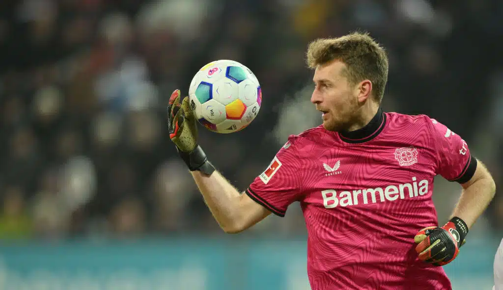 Bayer Leverkusen pysytteli Bayern Münchenin kannoilla – Lukas Hradeckyn unelma nollapelistä meni