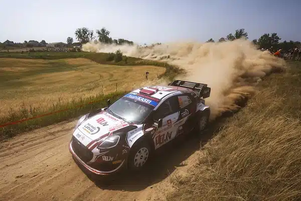 Latvian rallisensaatio koki kauhunhetkiä