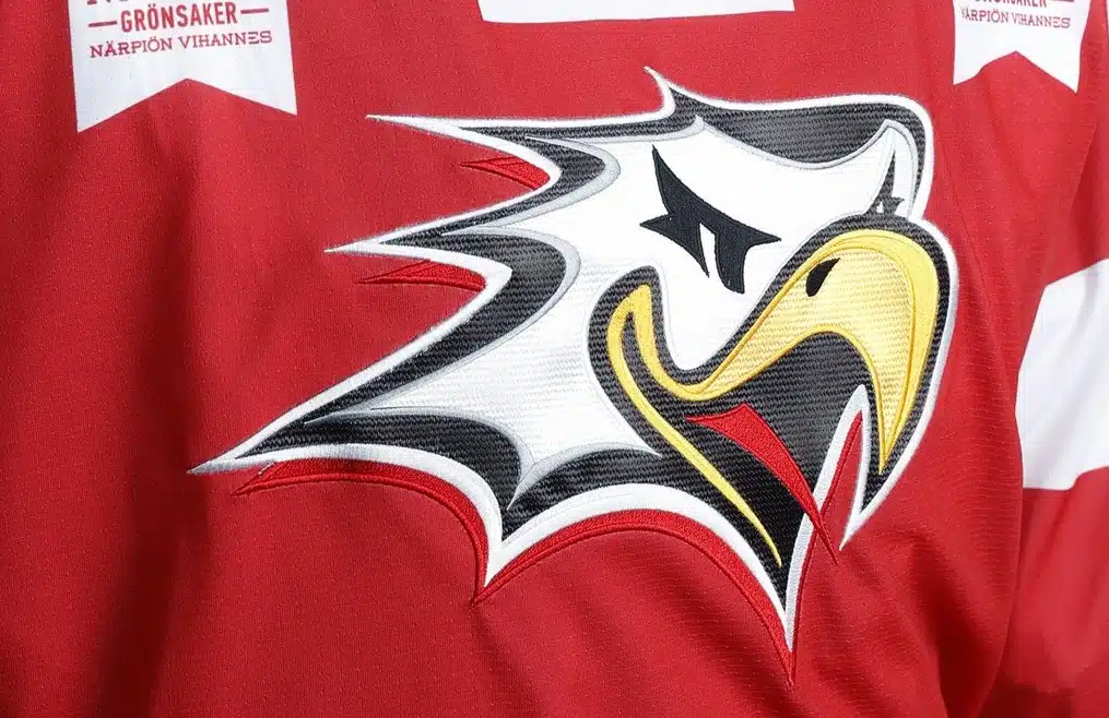 SM-liigan seura lainasi NHL-legendan pojan