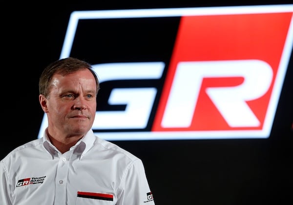 Tommi Mäkinen piti puheen ääni väristen - sitten yleisö repesi nauramaan Tommi Mäkinen piti puheen ääni väristen – sitten yleisö repesi nauramaan
