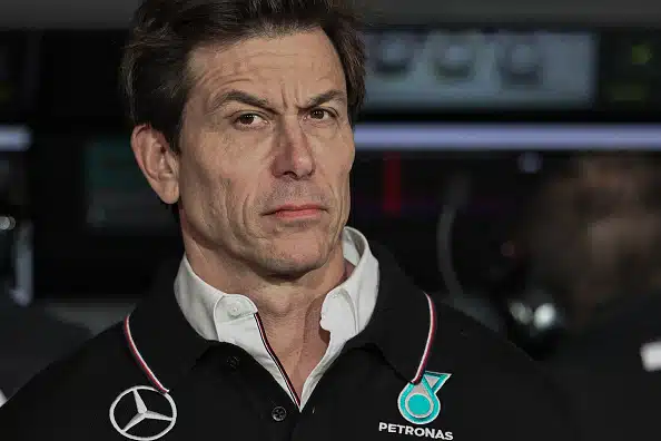 Mercedeksellä on iso ongelma – tallipomo Toto Wolff myöntää sen