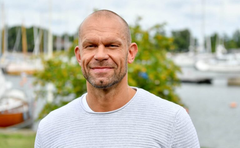 IS: Jere Karalahti järkyttyi pahasti Frank Mobergin kuolemasta IS: Jere Karalahti järkyttyi pahasti Frank Mobergin kuolemasta