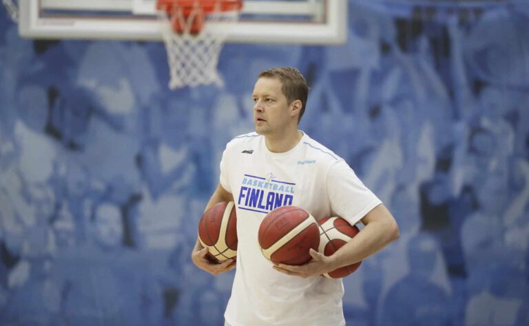 Hanno Möttölästä Kanadan valmentaja