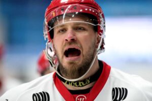 ”Suoraan pedon kurkkuun” – Jonne Virtanen teki jotain, mitä pelätty Liiga-mörssäri arvosti