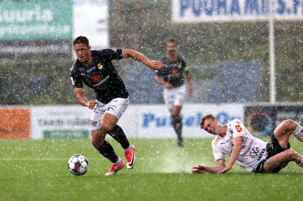 Veikkausliiga-nousijan harjoituksissa kovan luokan vahvistus Veikkausliiga-nousijan harjoituksissa kovan luokan vahvistus